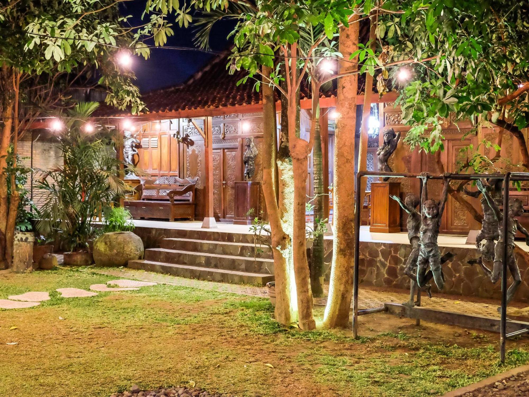 Pendhapa Art Space - Pas Limasan Homestay Prawirotaman Εξωτερικό φωτογραφία